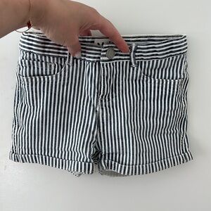 Molo girls striped shorts -6/7 t
